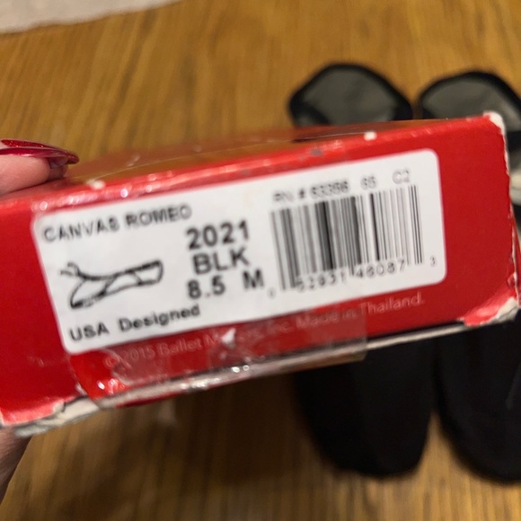 New Capezio Black Canvas Romeo Elastic Men’s Ballet Shoes size 8.5 8 1/2 - Picture 2 of 5